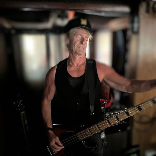 Michael Österlund profil