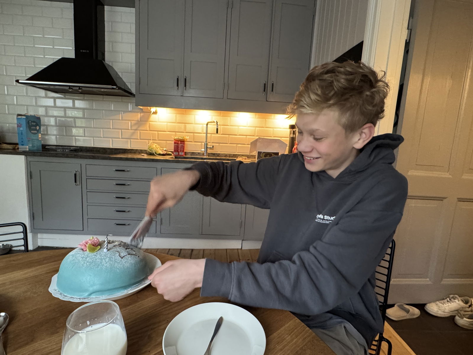 Idag fyller han 15 🎉Världens bästa Erik, snäll, smart och ett jävla driv att lösa själv. Stolt att du är min son❤️❤️ 