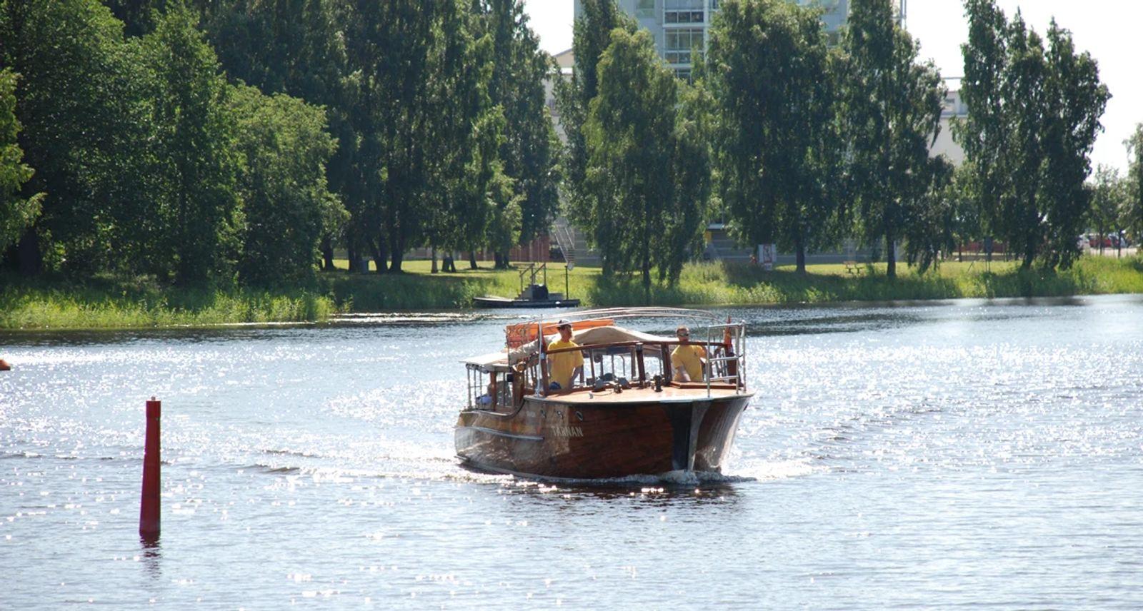 Båtbussarna – sommarsäsong på Klarälven och Vänern