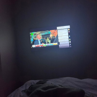 Kollar på valvakan 
Vilka tror du vinner och vilka vill du ska vinna?💙❤️
