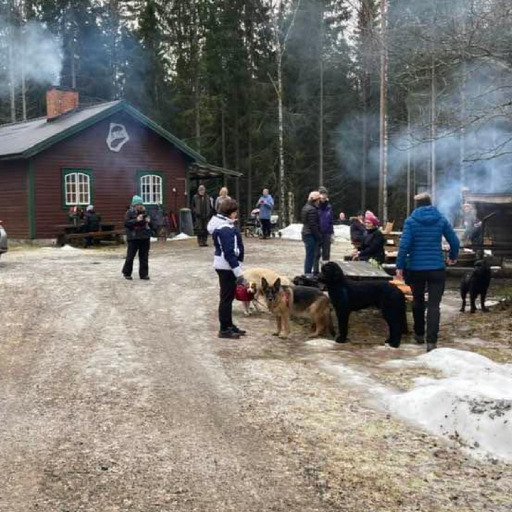 Björnmyrastugan