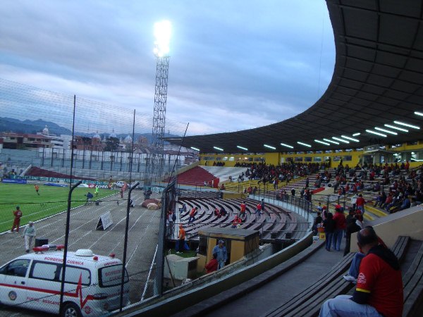 Bild av Estadio Alejandro Serrano Aguilar Banco del Austro